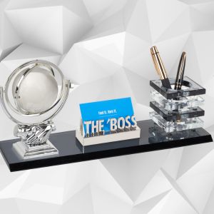 מעמק יוקרתי לשולחן מנהל