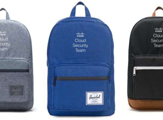 3 תיקים כחול, אפור ושחור מודפסים באותיות לבנות